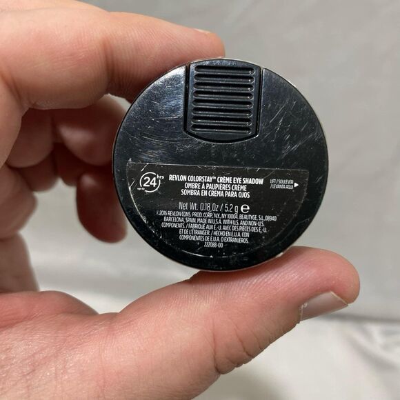 Revlon Colorstay Creme Eyeshadow Earl Grey #760 with Built in Brush Unopened - Picture 5 of 9